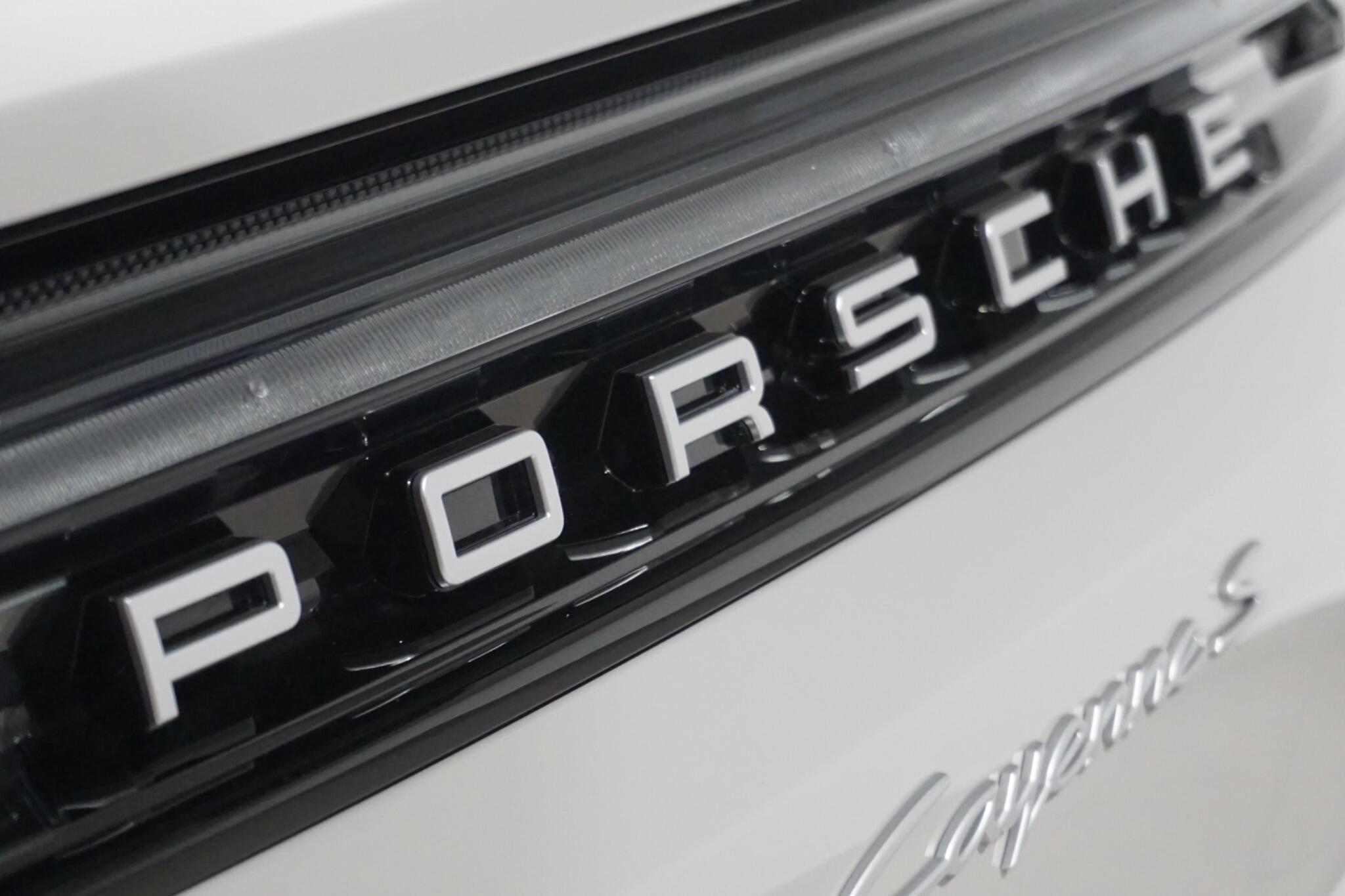 Porsche Cayenne 4.0T V8 S SUV 5dr Petrol TiptronicS 4WD Euro 6 (s/s) (474 ps)